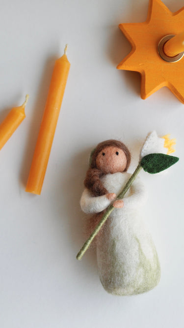 Beeswax Candles Box of 12 Natural